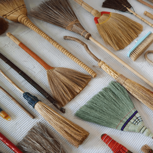 Le destin du balai de paille Grisollais